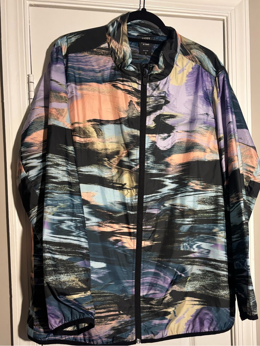 BNWT Happy Camper by Torrid Abstract Pastel Windbreaker Jacket size 2